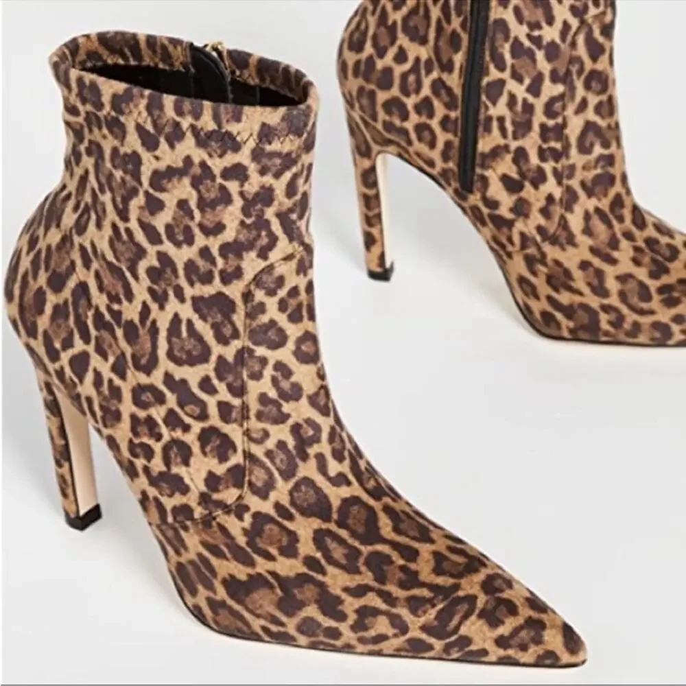 Good American The Icon Stiletto Heel Bootie Size 8 Leopard Print Pointed Toe New